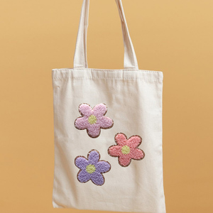 Atacado de Fábrica: Aplique de Flor Chenille Vermelha para Vestido Infantil, <span class=keywords><strong>Patches</strong></span> Bordados com <span class=keywords><strong>Glitter</strong></span> Adesivo - Product Image 6
