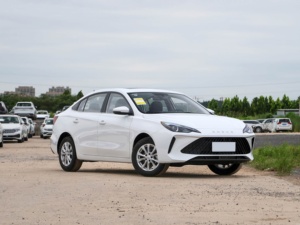 Nouvelle Roewe I5 2026 1.5L Manuelle Édition Confort Berline Compacte <span class=keywords><strong>Essence</strong></span> 158Nm 5.98L/100km WLTC 50L 4 Portes 5 Places Conduite à Gauche - Product Image 3