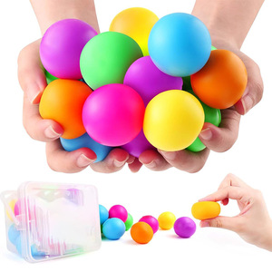 ลูกบอลบีบลดความเครียดสีรุ้งพิมพ์โลโก้ได้ วัสดุ TPR ของเล่นบีบมือสำหรับเด็ก - Product Image 3