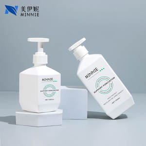 Botella cuadrada Minnie de 500ml y 1000ml con cabezal dosificador para champú, acondicionador y cuidado diario. - Product Image 3