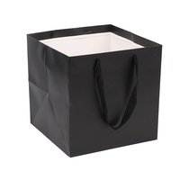 Sacs cadeaux carrés biodégradables en papier kraft de plusieurs tailles avec impression offset pour l'emballage de bougies artisanales, gâteaux, pâtisseries et poupées