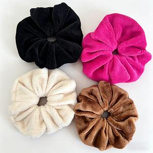 Élastique à cheveux extra-large en tissu éponge, élégant et simple, pour sécher les cheveux, bandeau en peluche pour <span class=keywords><strong>femme</strong></span>, idéal pour les coiffures chignon et le <span class=keywords><strong>visage</strong></span>, automne-hiver - Product Image 2