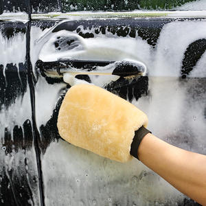 Gant de lavage de voiture en microfibre corail beige pour le lustrage et le detailing des véhicules - Product Image 5