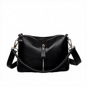 Bolso de Mano de Cuero PU Personalizado 2023, Bolso de Hombro de Lujo para Mujer, Bolso Tote con Cadena, Bolso de Mano para Mujer - Product Image 2