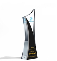 3d cristal trophée carré sablage trophée en cristal Personnalisé de conception spéciale en gros feu flamme en forme de trophée en verre de cristal