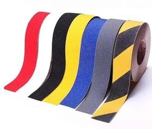 Cinta de Seguridad Protectora de Goma de una Sola Cara Resistente al Calor para Prevenir Resbalones en Exteriores - Product Image 5