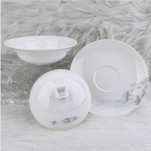 Bol en céramique traditionnel chinois peint à la main avec couvercle, motif paysager, vaisselle pour usage quotidien - Product Image 1