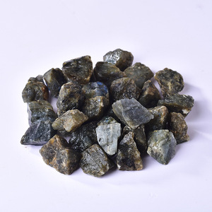 Venta al por menor 50 tipos <span class=keywords><strong>de</strong></span> piedras en bruto <span class=keywords><strong>de</strong></span> cristal en bruto <span class=keywords><strong>de</strong></span> forma libre <span class=keywords><strong>para</strong></span> productos espirituales <span class=keywords><strong>de</strong></span> decoración del hogar - Product Image 5