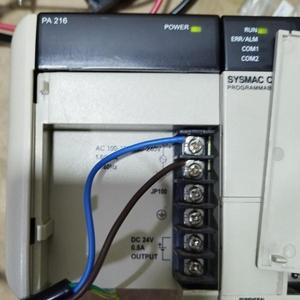 Yeni ve orijinal Brokencqm1-pa216 güç kaynağı-cqm1h-pa216 Cqm1h endüstriyel otomasyon - Product Image 1