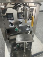 Machine de remplissage de baume à lèvres à tête unique, facile à utiliser, avec agitateur et chauffage, pour entreprises en démarrage (Startup Business)