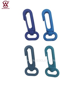 Fivela de Gancho Giratório Ecológica de 13mm em POM com Cor e Impressão Personalizadas para Malas - Product Image 4