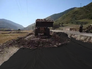 500gsm Fabrieks Directe Verkoop Van Zwart Niet-Geweven Geotextiel Voor De Bescherming Van De Helling Van De Wegenbouw En Bodemfiltratie - Product Image 2