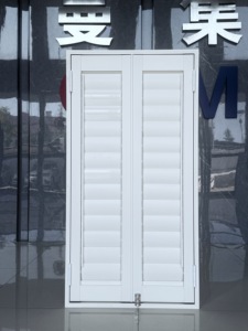 Volets intérieurs en aluminium TOMA, modernes, verticaux, réglables, à battants, pour hôtels - Product Image 3