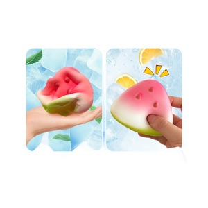 Pelota Antiestrés de PU con Textura Tipo Mochi de Sandía, Juguete de Rebote Lento con Forma de Fruta para Jóvenes (15-35 años) - Product Image 6