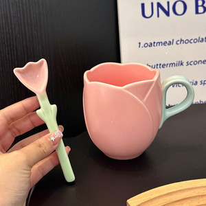 Juego de <span class=keywords><strong>Taza</strong></span> y Cuchara de Cerámica con Diseño de Tulipán 3D, Color Rosa Pastel, Accesorio de Escritorio, Apto <span class=keywords><strong>para</strong></span> Microondas, Sin Plomo, Decoración <span class=keywords><strong>para</strong></span> el Hogar, Regalo <span class=keywords><strong>para</strong></span> el Día de la Madre - Product Image 1