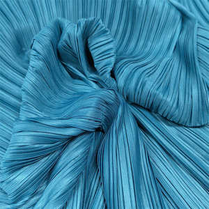 Couleurs personnalisées 100% polyester tissu extensible satin plissé crêpe tissu pour vêtements - Product Image 3