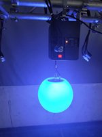 Boule cinétique LED à matrice de points contrôlables, 25 cm, RGBW, avec dispositif de levage par treuil