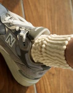 Chaussettes en tricot rayées vintage, motif vertical ondulé, style japonais, coton du Xinjiang, chaudes, respirantes, gros fil - Product Image 3