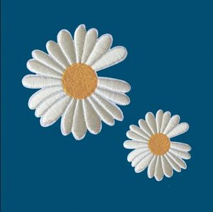 Accesorios de Ropa Personalizados para Fabricantes: Insignia Bordada Termoadhesiva de Flores Margaritas para Bolsos y Chaquetas, Bajo MOQ - Product Image 5
