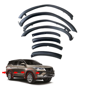 52113/52112-0K270 75602/75601-0K051 75605/75606-0K050 52707/52706-0K040 Guardabarros ampliado para automóvil <span class=keywords><strong>Fortuner</strong></span> 2016-2024 - Product Image 1