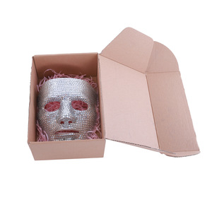 Máscara de calavera con diamantes de imitación para Halloween, con relleno rosa en caja de cartón, para decoración de fiestas - Product Image 3
