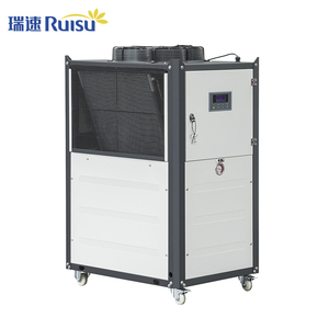 เครื่องทำความเย็นน้ำแบบระบายความร้อนด้วยอากาศ U6W 6HP รุ่นขั้นสูง พร้อมระบบควบคุมด้วยไมโครคอมพิวเตอร์เพื่อการควบคุมกระบวนการอุตสาหกรรมที่เสถียร ความแม่นยำสูง - Product Image 1