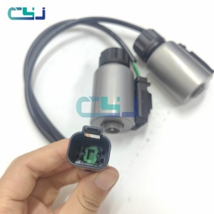Vanne solénoïde UC1026026416 UC4020757708 compatible avec les modèles de chargeuses sur pneus WA200 WA250 WA3206 - Product Image 2