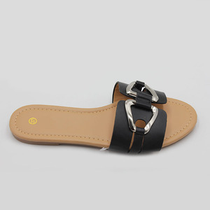 A buon mercato all'ingrosso Designer di lusso <span class=keywords><strong>sandali</strong></span> piatti da spiaggia Anti-slip pantofole <span class=keywords><strong>argento</strong></span> metallo fibbia <span class=keywords><strong>sandali</strong></span> per le donne e le signore - Product Image 5
