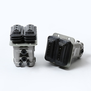 ชุดวาล์วเท้าเหยียบ Kawasaki แบบ 8 รู วาล์วควบคุมทิศทาง 4 ทาง 315 บาร์ 100 ลิตร/นาที อะไหล่รถขุดไฮดรอลิก - Product Image 1