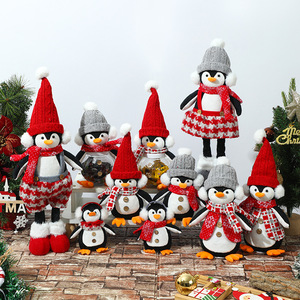 Nouvelles décorations <span class=keywords><strong>de</strong></span> Noël lumineuses <span class=keywords><strong>de</strong></span> haute qualité 2025 : Ornements pingouins et gnomes, poupées en tricot <span class=keywords><strong>avec</strong></span> bonnets <span class=keywords><strong>de</strong></span> Père Noël, couronnes <span class=keywords><strong>de</strong></span> pingouins - Product Image 1