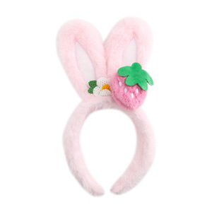 Fascia per capelli rosa da donna, carina e dolce, fatta a mano, con orecchie di coniglio e fragole, in peluche, per lavare il viso a casa - Product Image 5