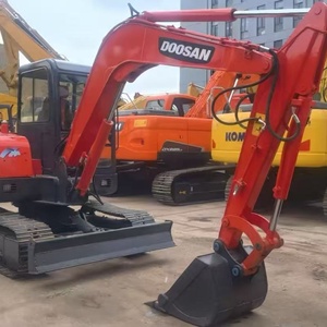 รถขุดตีนตะขาบ Doosan DH55 รุ่นปี 2020 ขนาด 5 ตัน สีแดง อุปกรณ์ก่อสร้างสำหรับงานหนัก - Product Image 2