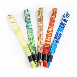 Bracelet en tissu polyester tissé personnalisé pour événements, festivals, clubs, concerts - Product Image 1