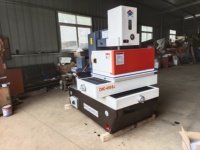 Máquina de Corte por Hilo CNC Multifunción de Alta Precisión y Velocidad Media, Admite Corte Cónico y Programación de 4 Ejes para Formas Complejas