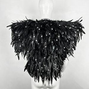 Épaulette en plumes d'oie avec accents de cristal pour tenue de festival de danse Samba, accessoire de vêtement dramatique en plumes pour l'épaule - Product Image 4