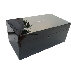 Black Glossy Wooden Luxury Big Watch Box