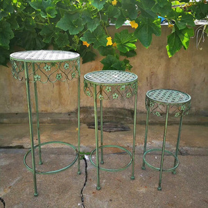 Ensemble de trois supports à fleurs hauts de style pastoral, combinaison de supports pour plantes en <span class=keywords><strong>pot</strong></span> (Pothos), décoration de <span class=keywords><strong>balcon</strong></span> et d'escalier à niveaux, finition vieillie - Product Image 3