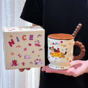 Taza de cerámica Byra con diseño de Dachshund, con tapa y cuchara, diseño de dibujos animados, para uso en la oficina y el hogar, regalo para parejas y chicas - Product Image 4