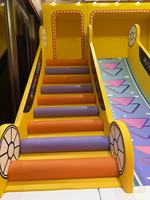 Aire de jeux intérieure commerciale de couleur macaron pour enfants et tout-petits avec piscine à balles, toboggan et bac à sable pour centre commercial