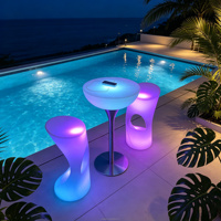 Ensemble de mobilier d'extérieur étanche avec tables et chaises lumineuses à LED pour bar à cocktails, idéal pour événements, locations, bars à domicile et Bote De Nuit