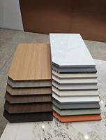Panneau en aluminium gaufré brun personnalisé pour revêtement mural intérieur