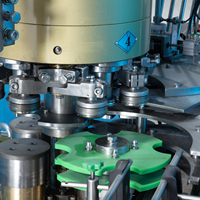 Botella de tarro de plástico automática hecha en China en línea taponadora automática recta máquina de tapado de sellado de tarros de latas