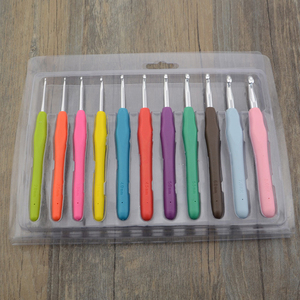 Aiguilles à tricoter TPR poignée en caoutchouc souple crochets en aluminium pour tricot bricolage outil de tissage Kit tressé 11 pièces/ensemble - Product Image 1