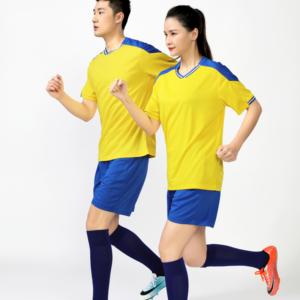 เสื้อฟุตบอลออกแบบได้เองชุดใส่เล่นฟุตบอลและเสื้อยืดแบบมืออาชีพดีไซน์ใหม่สำหรับทีมและแฟนๆ - Product Image 2