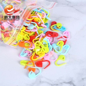 Haute qualité 22mm en plastique point à tricoter marquage épingle de sûreté avec petite boucle sans bobine couleur aiguille pince Crochet crochet utilisation à la main - Product Image 2