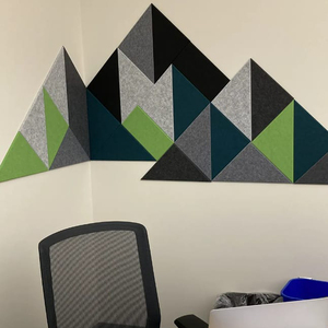 Panneau mural insonorisant moderne DIY en PET, haute absorption acoustique, étanche, ignifuge, NRC 0.9, écologique, design triangulaire - Product Image 3