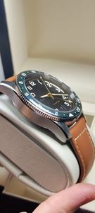 นาฬิกาข้อมือผู้ชายกันน้ำสุดหรูสำหรับธุรกิจและพักผ่อน สายสีส้ม - Product Image 5