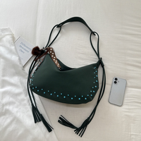 Sac fourre-tout pour femme en cuir PU, grande capacité, sac à bandoulière zippé de haute qualité avec rivets et décorations à pompons