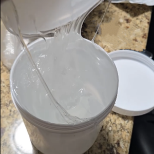 Polyisobutylène liquide PIB 2400 C4H8, additif adhésif de qualité industrielle, polymère de polyisobutène PB1300, prix en vrac - Product Image 6