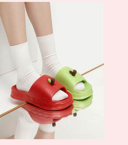 Sandalias de Verano 2026, Nuevo Diseño Familiar Estilo Apple, Chanclas Abiertas para Parejas, Uso Doméstico, Ecológicas y Acolchadas - Product Image 5